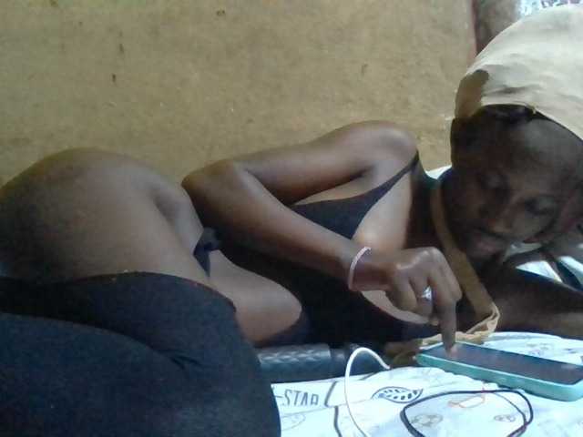 Sexyafricanah001 live cam on BongaCams