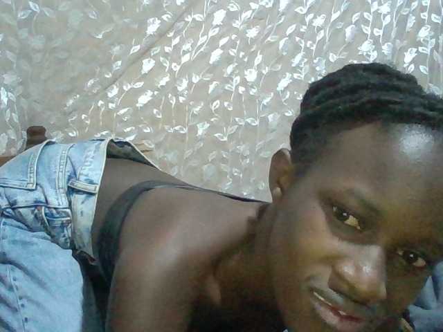 Sexyafricanah001 live cam on BongaCams