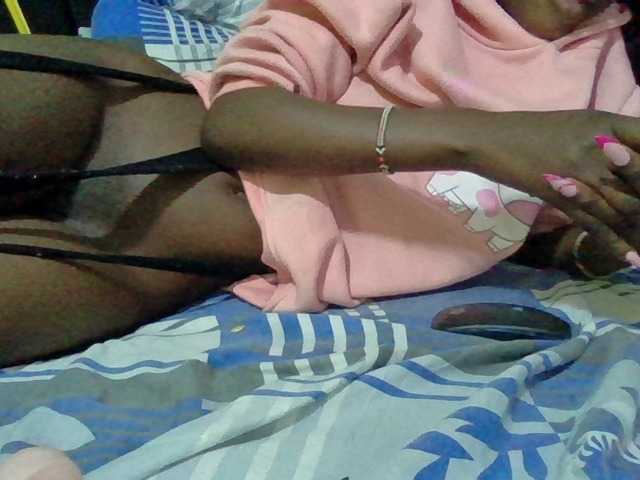 Sexyafricanah001 live cam on BongaCams