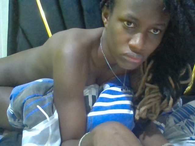 Sexyafricanah001 live cam on BongaCams