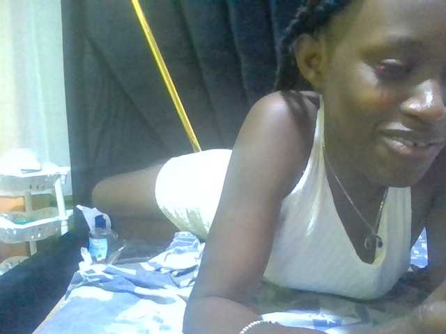 Sexyafricanah001 live cam on BongaCams