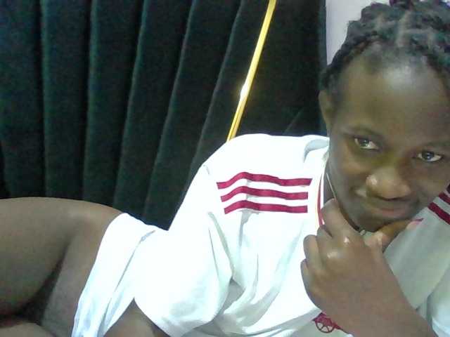Sexyafricanah001 live cam on BongaCams