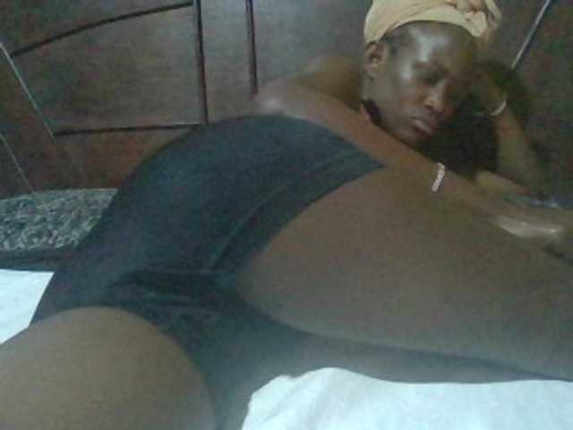 Sexyafricanah001 live cam on BongaCams