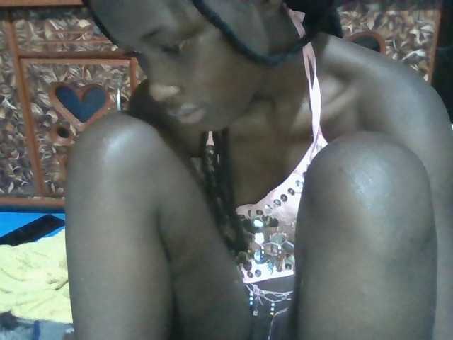Sexyafricanah001 live cam on BongaCams