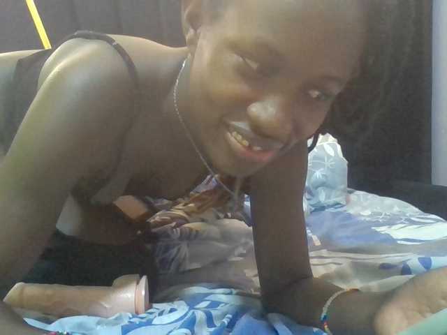 Sexyafricanah001 live cam on BongaCams
