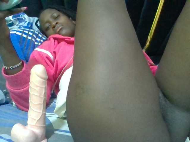 Sexyafricanah001 live cam on BongaCams