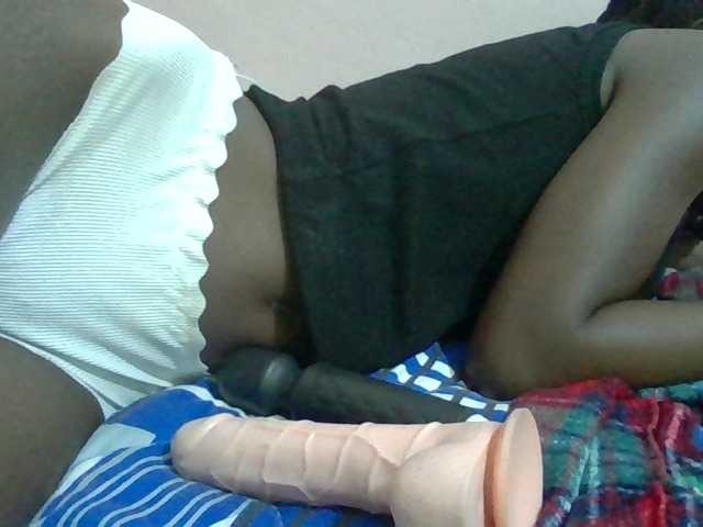 Sexyafricanah001 live cam on BongaCams