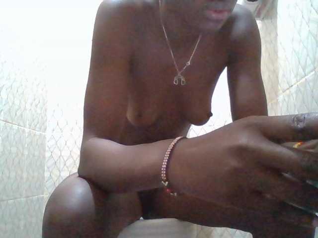 Sexyafricanah001 live cam on BongaCams