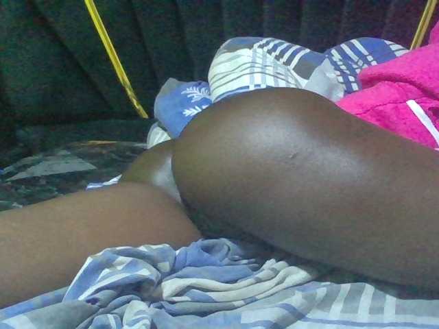Sexyafricanah001 live cam on BongaCams