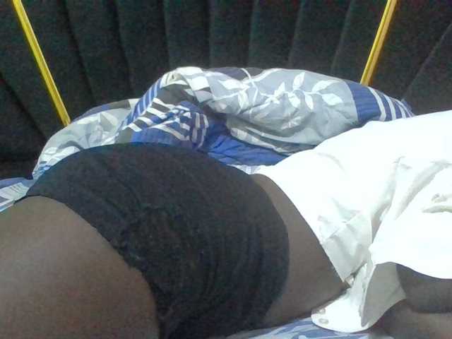 Sexyafricanah001 live cam on BongaCams