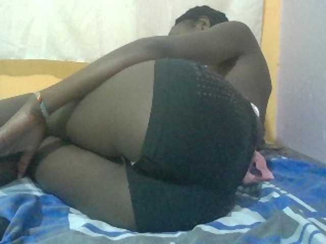 Sexyafricanah001 live cam on BongaCams