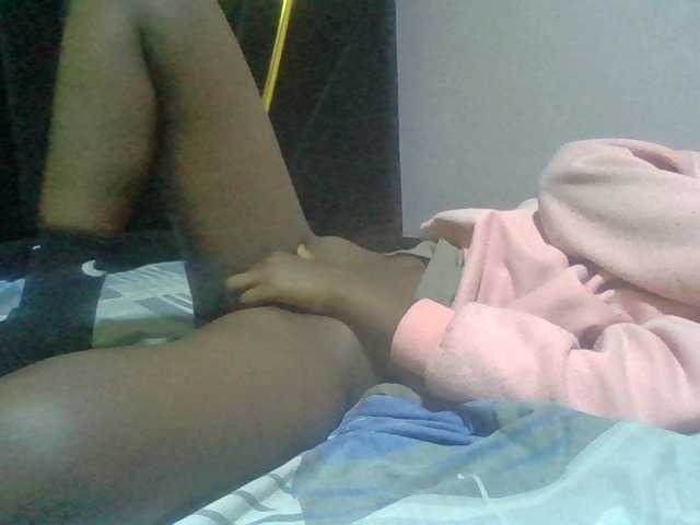 Sexyafricanah001 live cam on BongaCams