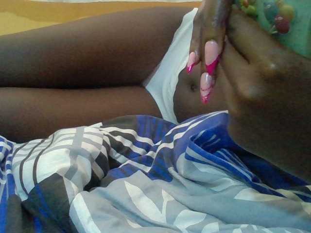 Sexyafricanah001 live cam on BongaCams