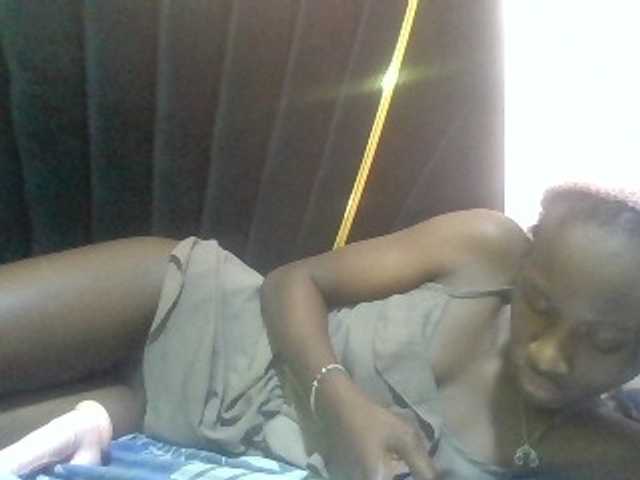 Sexyafricanah001 live cam on BongaCams