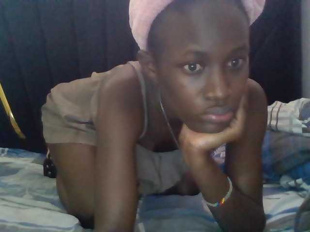 Sexyafricanah001 live cam on BongaCams