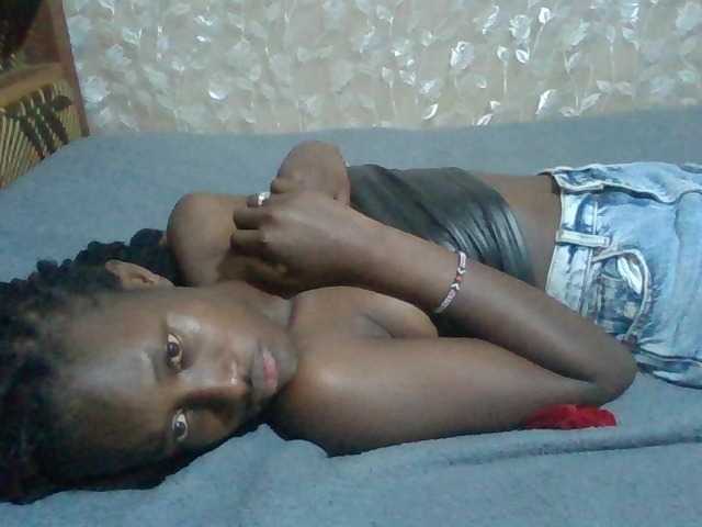 Sexyafricanah001 live cam on BongaCams