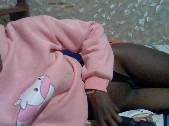 Sexyafricanah001 live cam on BongaCams