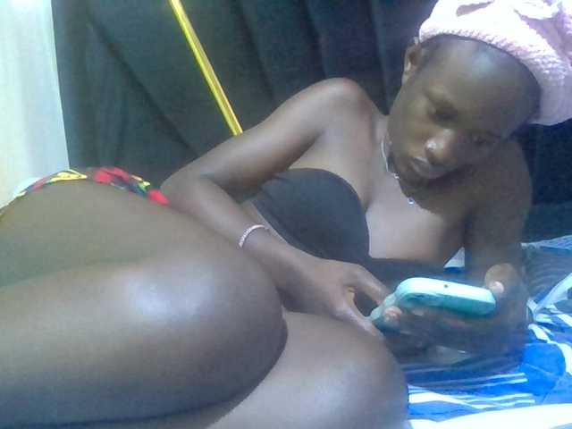 Sexyafricanah001 live cam on BongaCams