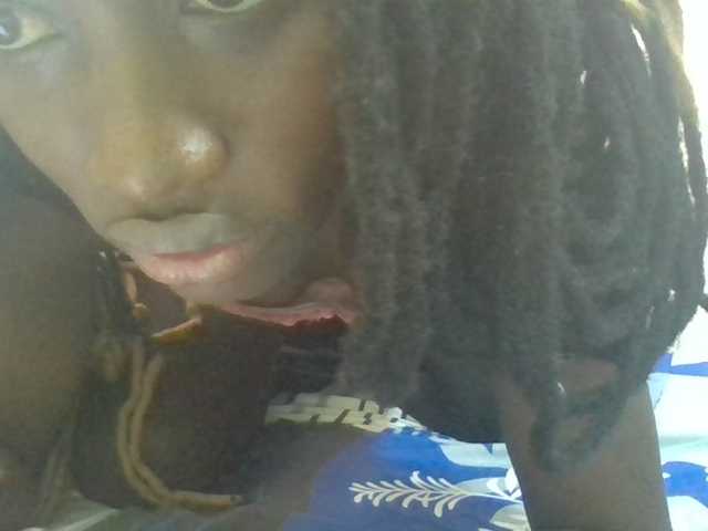 Sexyafricanah001 live cam on BongaCams