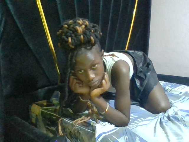 Sexyafricanah001 live cam on BongaCams
