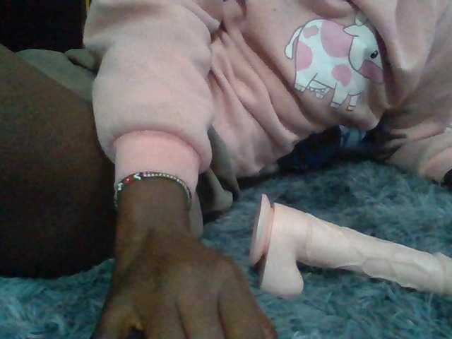 Sexyafricanah001 live cam on BongaCams