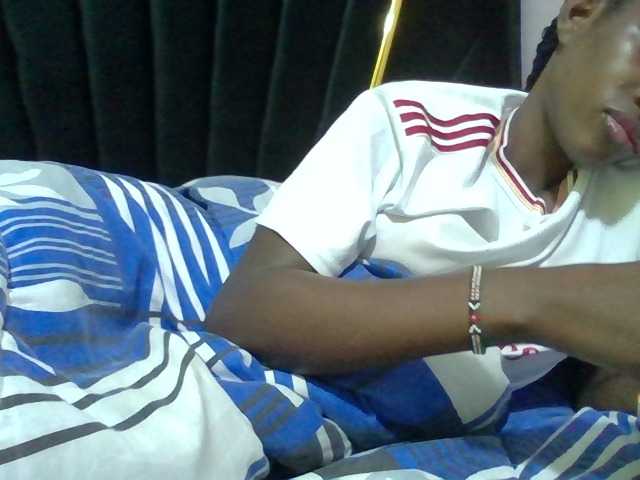 Sexyafricanah001 live cam on BongaCams