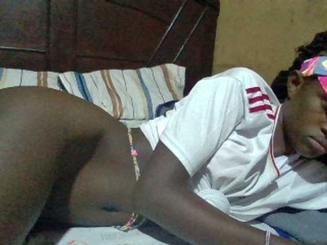 Sexyafricanah001 live cam on BongaCams