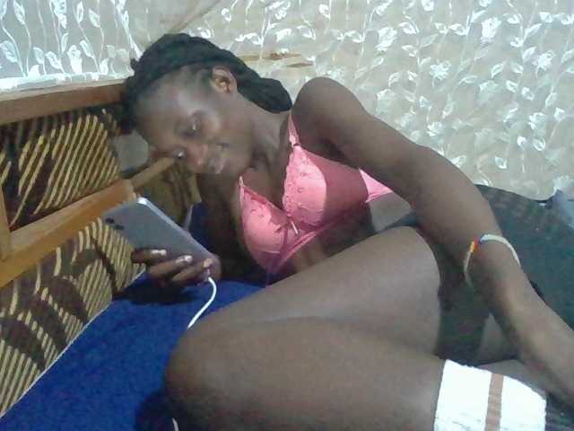 Sexyafricanah001 live cam on BongaCams