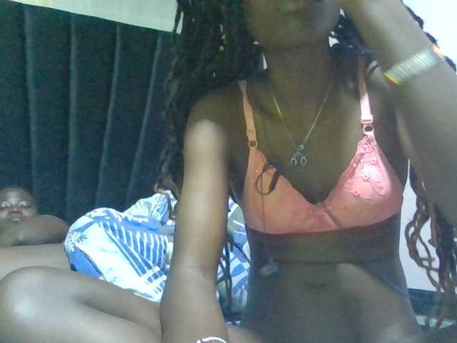Sexyafricanah001 live cam on BongaCams