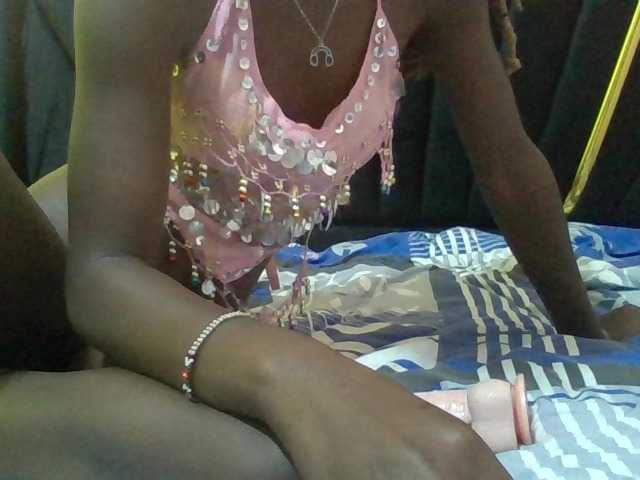 Sexyafricanah001 live cam on BongaCams