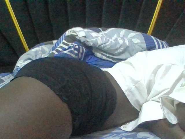 Sexyafricanah001 live cam on BongaCams