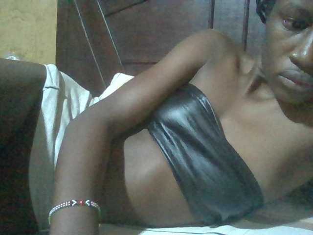 Sexyafricanah001 live cam on BongaCams