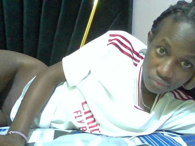 Sexyafricanah001 live cam on BongaCams