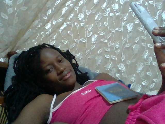 Sexyafricanah001 live cam on BongaCams