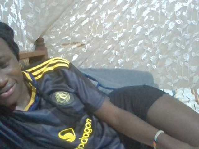 Sexyafricanah001 live cam on BongaCams