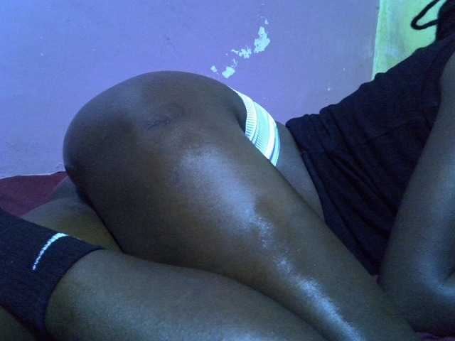 Sexyafricanah001 live cam on BongaCams