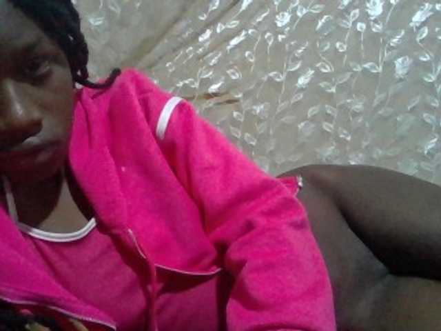 Sexyafricanah001 live cam on BongaCams