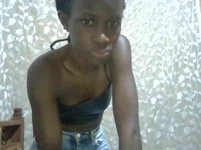 Sexyafricanah001 webcam