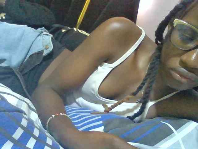 Sexyafricanah001 webcam