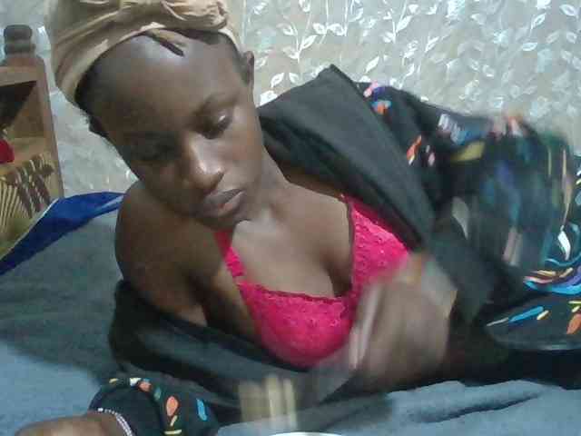 Sexyafricanah001 webcam
