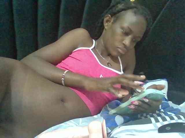 Sexyafricanah001 webcam