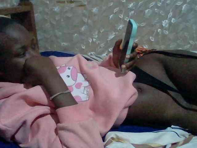 Sexyafricanah001 webcam