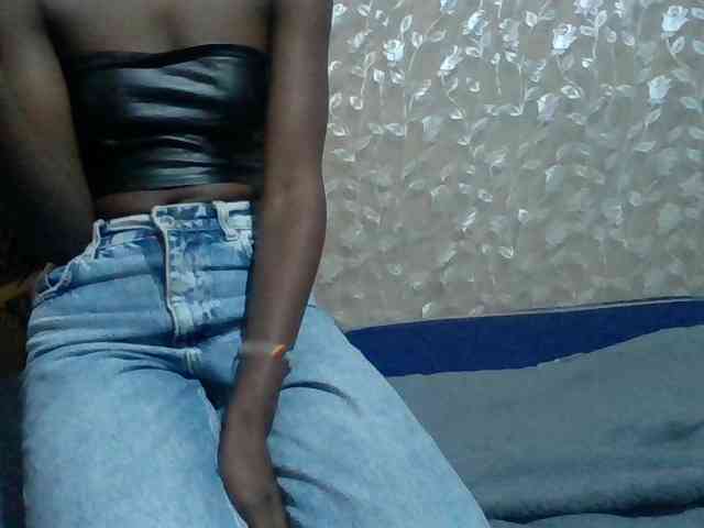 Sexyafricanah001 webcam