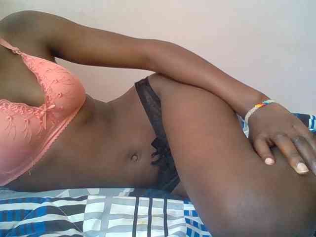 Sexyafricanah001 webcam