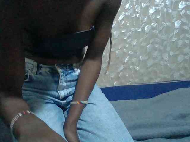 Sexyafricanah001 webcam
