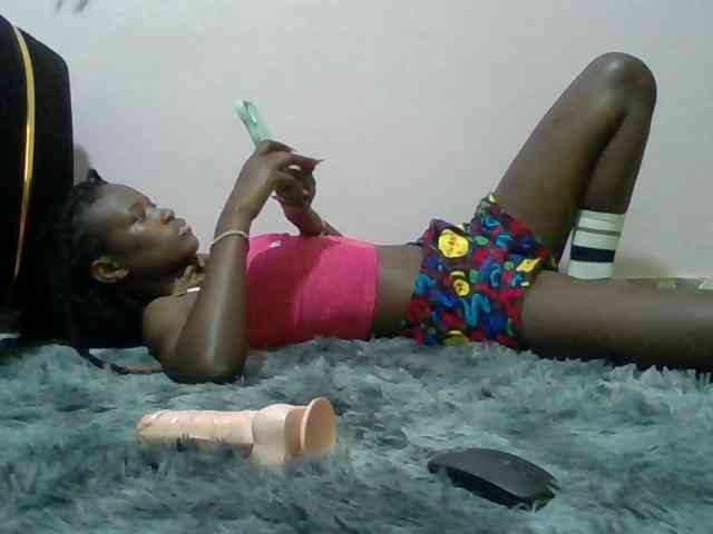 Sexyafricanah001 webcam