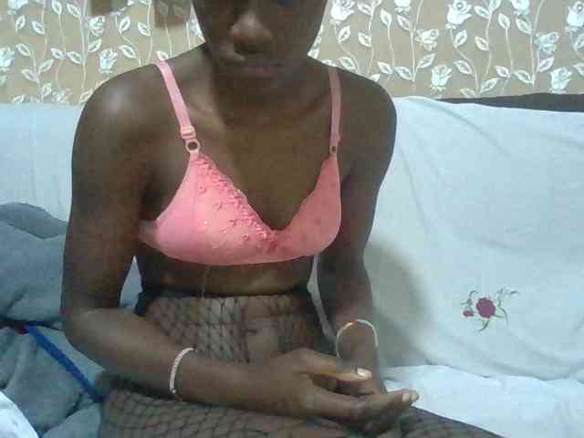 Sexyafricanah001 webcam