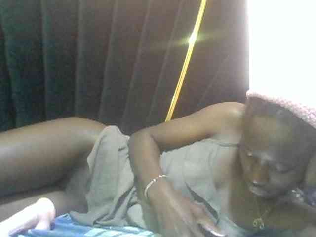 Sexyafricanah001 webcam