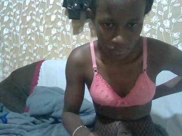 Sexyafricanah001 webcam