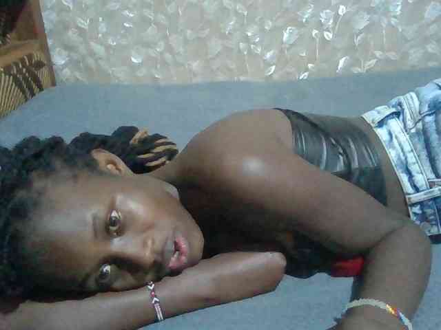 Sexyafricanah001 webcam